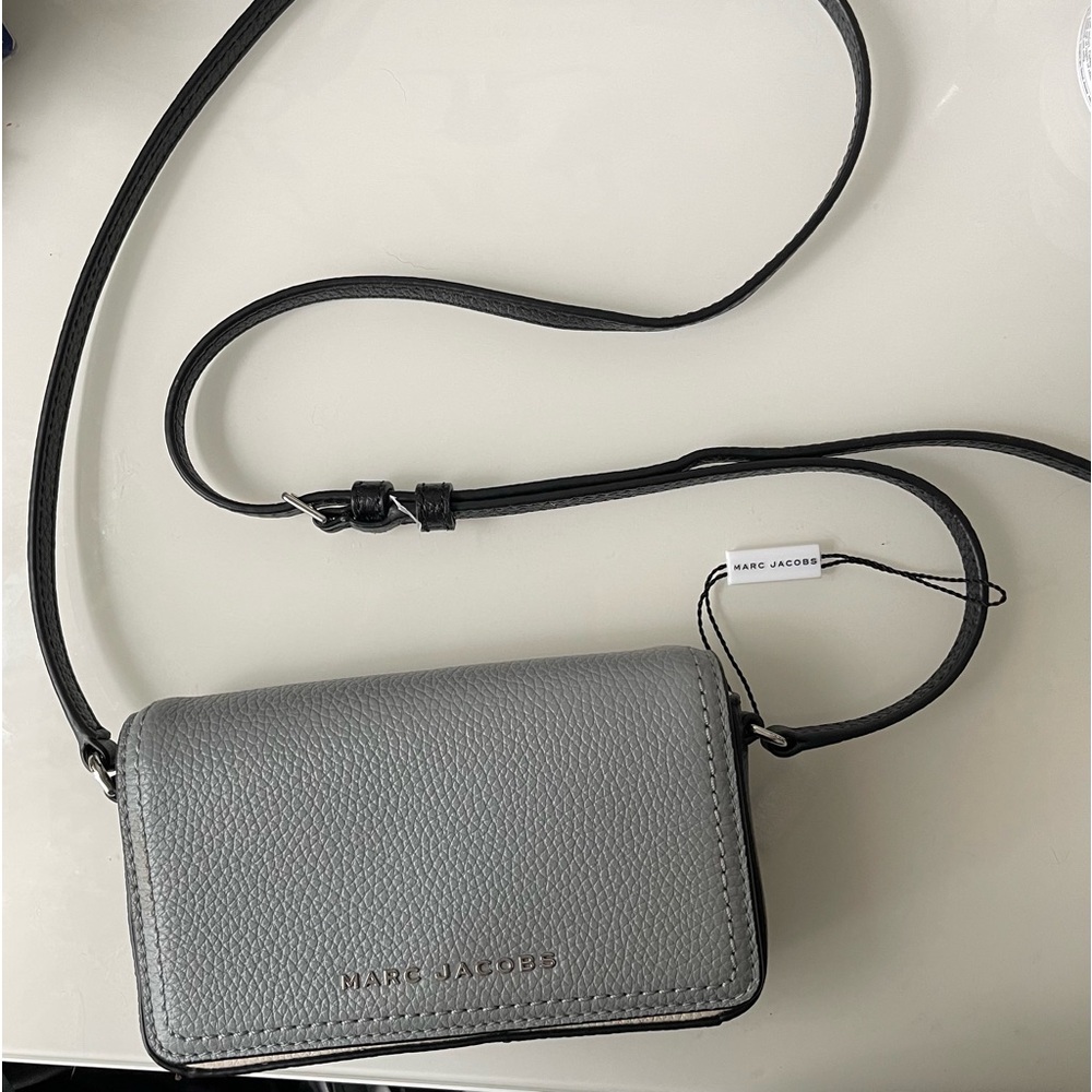 “marc jacobs” (possibly outlet) grayish, cream and black leather mini bag